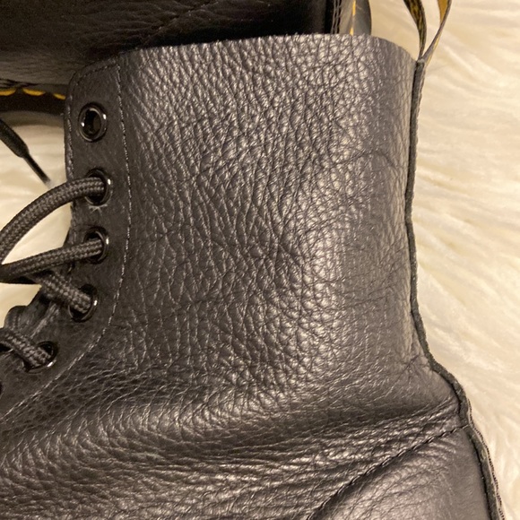 Dr.Martens AirWaiz Women’s Boots size 7 BNWOT see all photos color black - Picture 3 of 16